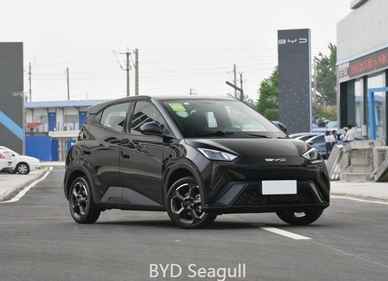 330kw Capacité maximale de la batterie Byd Seagull EV voiture en noir et blanc avec une autonomie de 405 km