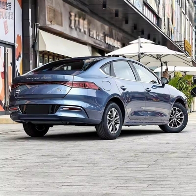 Fermé en 2024 Byd Qin Plus Dm-I Phev Automobile énergétique Dm-I 55km 120km Lead Surpass Excellence Edition Hybrid Phev Voiture