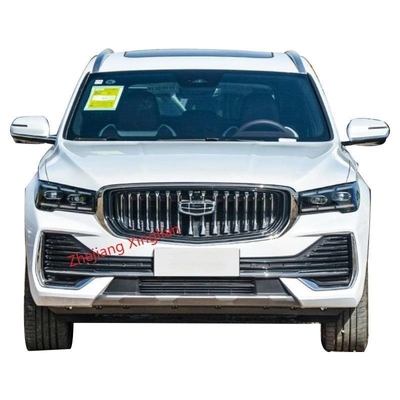 Des voitures SUV emblématiques Geely Monjaro Xingyue L 2.0t personnalisées 2021 sur le marché russe du Kirghizistan