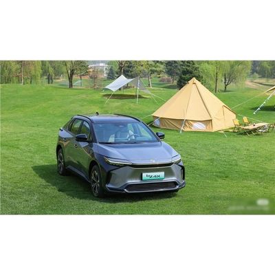 Toyota RAV4 version hybride 2023 SUV Voiture pour kilométrage ≤ 10000 km et conditions tout-terrain