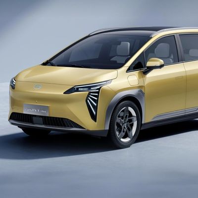 2023 GAC Aion Y SUV Fwd Voiture électrique EV 610km 68.2kwh PS 150kw/225nm R17 LHD Voiture d'occasion BEV