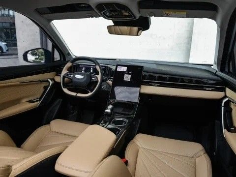 Durée de vie ≤ 1 an Geely Boyue L Véhicule à énergie voitures SUV à essence pour les conditions routières