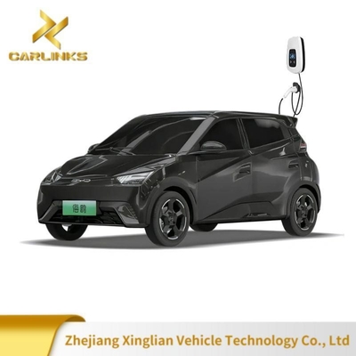 Autonomie de 305 km 5 portes 4 sièges voiture électrique écran central de commande Taille 10,1 800W voiture électrique