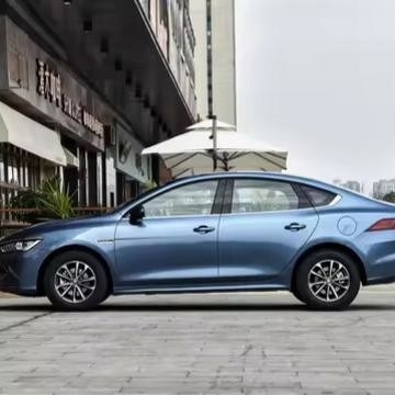 Personnalisation 2024 Byd Qin Plus Honor Edition Dm-I 55km Édition leader Véhicule énergétique