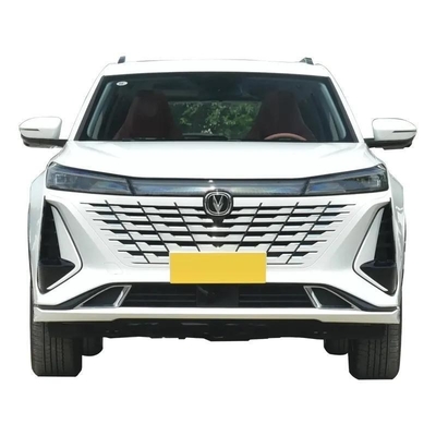Chang prime une CS75 Plus 2023 voiture compacte blanche avec DOT et certification PHEV