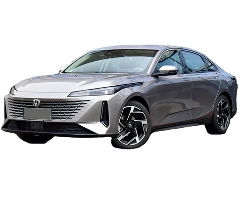 Super Taille Chang un Uni-K 2.0 T 4 Wd Véhicule à essence Auto Véhicule à essence EV Voiture de cylindrée 2.0-2.6L