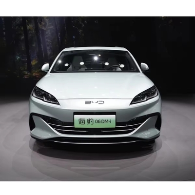 Voiture 2024 Byd Seal 06 Dm-I Hybrid 80km-120km Autonomie à gauche