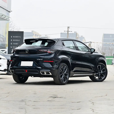 Chang prime un Uni-T 2023 de deuxième génération 1.5t Sport Flagship avec 225/55 R19