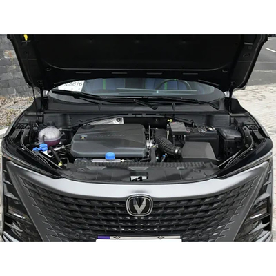 Changan Uni-T 2023 1.5t Sport à essence SUV phare pour 5 passagers à Chang'an