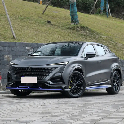 Changan Uni-T 2023 1.5t Sport à essence SUV phare pour 5 passagers à Chang'an