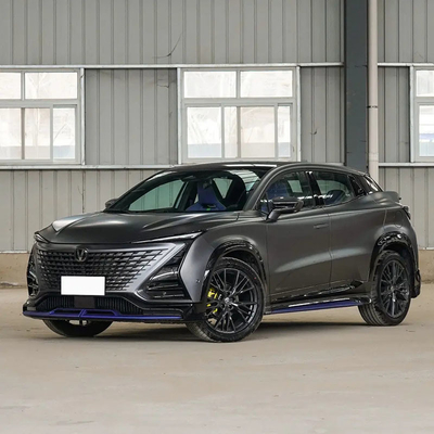 2023 Grand et luxueux Chang de 1,5 tonne est une voiture à essence CS55plus avec direction gauche