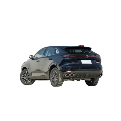 2023 Grand et luxueux Chang de 1,5 tonne est une voiture à essence CS55plus avec direction gauche