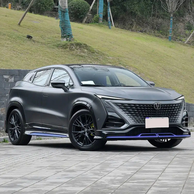 2023 Grand et luxueux Chang de 1,5 tonne est une voiture à essence CS55plus avec direction gauche