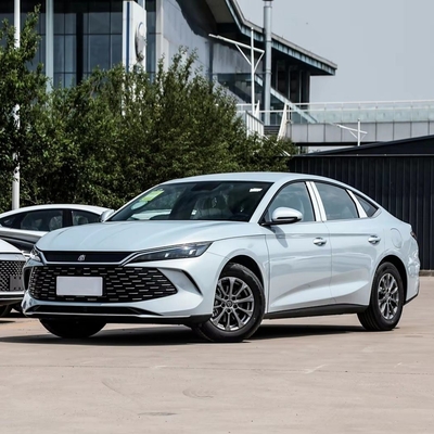 Capacité du réservoir de carburant de 50 à 80 litres voiture électrique berline de taille moyenne Byd Qin L EV avec carrosserie intégrée