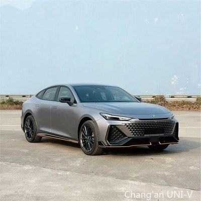 Chang'an Uni-V Automobile 2.0-2.6L cylindrée Volant gauche Changan voitures essence