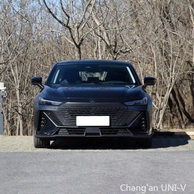 Chang'an Uni-V Automobile 2.0-2.6L cylindrée Volant gauche Changan voitures essence