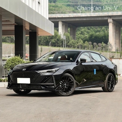 2023 Changan Uni-V Intelligent Electric Idd Plug-in Hybrid 1,5 t 113 km Voiture compacte