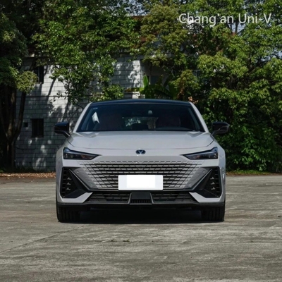 2023 Changan Uni-V Intelligent Electric Idd Plug-in Hybrid 1,5 t 113 km Voiture compacte