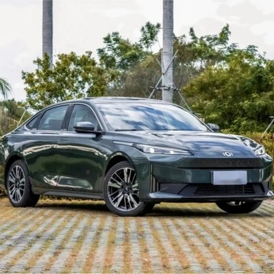 Chang est en train de préparer un Qiyuan A05 70PRO Plug-in Hybrid Vehicle 4 portes 5 places