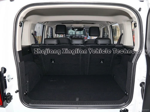Noir 2023 Grand réservoir de la muraille 300 SUV Modèle de voiture à essence Version tout-terrain Puissance maximale 167 kW