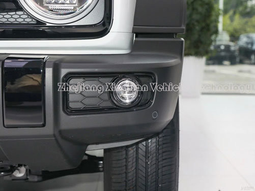 2024 Yk Motors Tank Direct Supply SUV compact avec 5 sièges et système de freinage mécanique