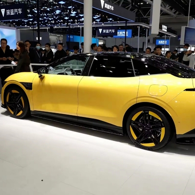 2024 Zeekr 007 Awd Voiture électrique à longue portée et suspension indépendante multi-liens