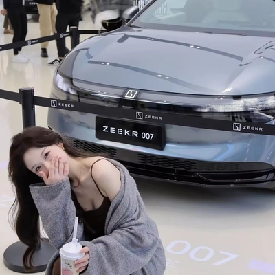 2024 voitures à double moteur EV voitures Geely Zeekr 007 Multi-Link Suspension indépendante BEV