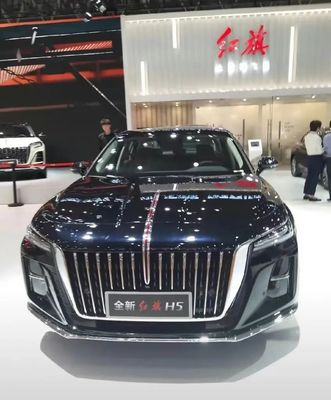 Hongqi H5 Car 2024 1.5t DCT Zhilian Flag Rhyme Edition avec une capacité de réservoir de carburant de 50-80L