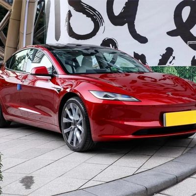 Tesla Model Y EV d'occasion pour les amateurs de voitures