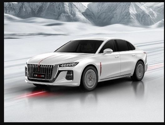 FWD 2024 Hongqi H5 1,5 t Véhicule hybride électrique extérieur Couleur Blanc Drive FWD