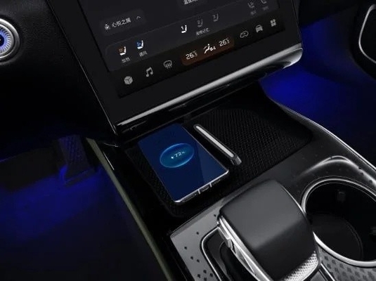 Capacité du réservoir de carburant de 50 à 80 litres Hongqi H5 FWD 1.5t 169HP 5 sièges Sedan de taille moyenne