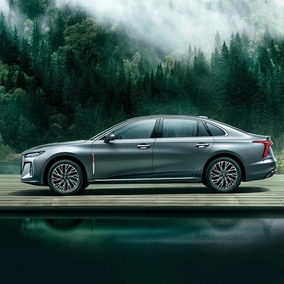 Utilisé FAW Hongqi H5 2024 2.0T Sedan 8AT Gear FWD Version fluide Voiture d'occasion