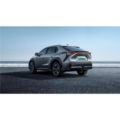 Toyota RAV4 version hybride 2023 SUV Voiture pour kilométrage ≤ 10000 km et conditions tout-terrain