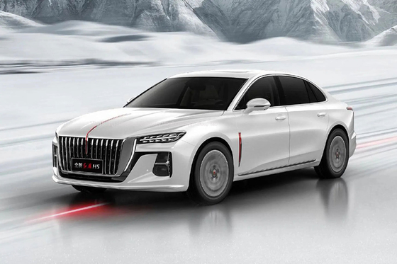Hongqi H5 noir 2.0t 224 chevaux Fwd voitures urbaines avec boîte de vitesses automatique