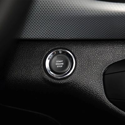 2022 2023 FAW Hongqi H9 Voiture hybride de luxe voiture à économie de carburant de 2,0 tonnes et empattement de 2920 mm