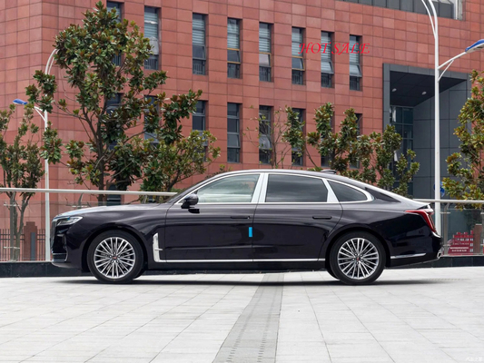Type de carburant Benzine Usée Hongqi H9 5 sièges Voiture pour affaires Famille adulte en 2024 Stock