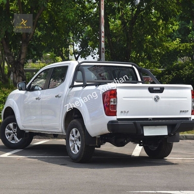 Dongfeng utilise une camionnette 4 roues motrices à essence 6 avec système de freinage mécanique
