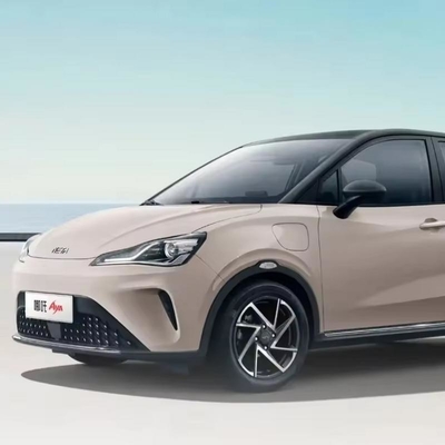 Véhicule énergétique Neta Nezha Aya Le dernier SUV populaire de 2023 avec une portée de 318 km