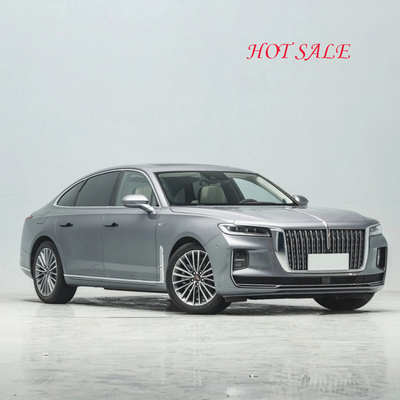 Type de carrosserie fermée Bleu Hongqi H9 Voiture de 2,0 tonnes Benzine 230 km/h Véhicule à grande vitesse