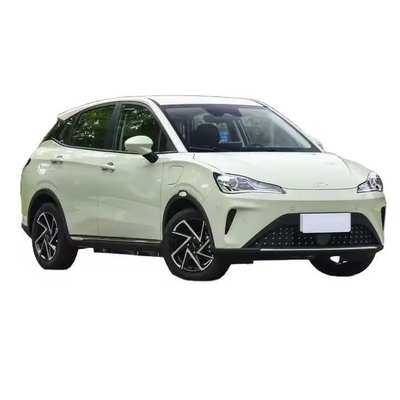Type de carrosserie fermé Le petit SUV 2023 de Neta Nezha Aya avec une portée de 318 km et 401 km